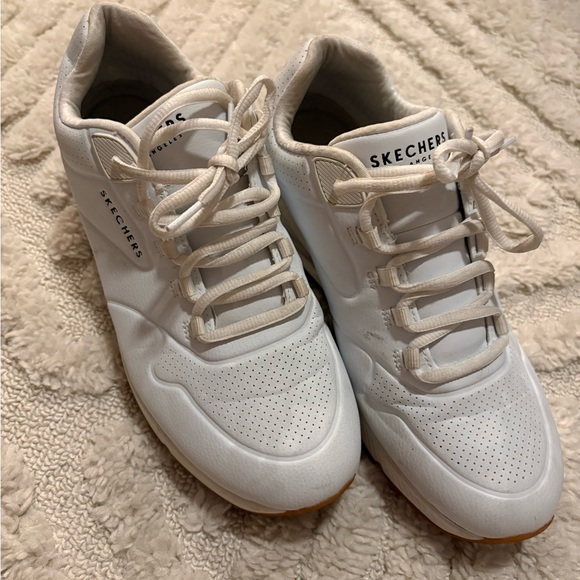 Skechers White Sneakers - Picture 1 of 4